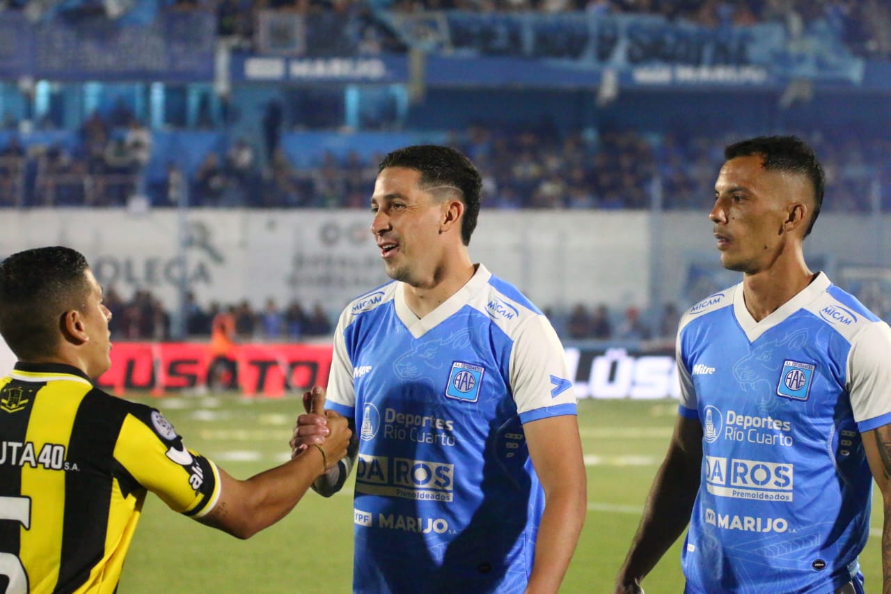 El delantero de Estudiantes fue uno de los que dejó su análisis tras el triunfazo 2-0 ante Deportivo Madryn por la primera final del Reducido por el segundo ascenso a Liga Profesional.