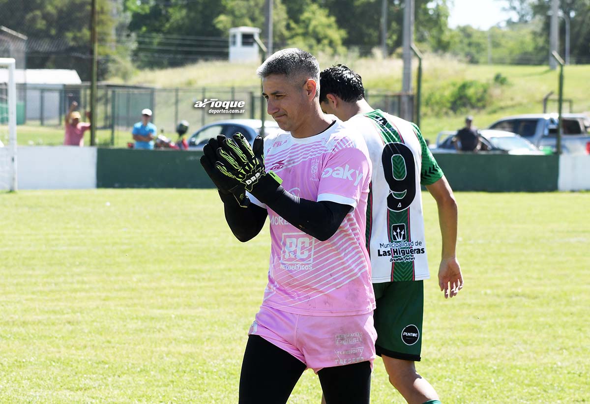 El último abrazo del ‘Tín’: una vida bajo los tres palos y un adiós rodeado de su gente.