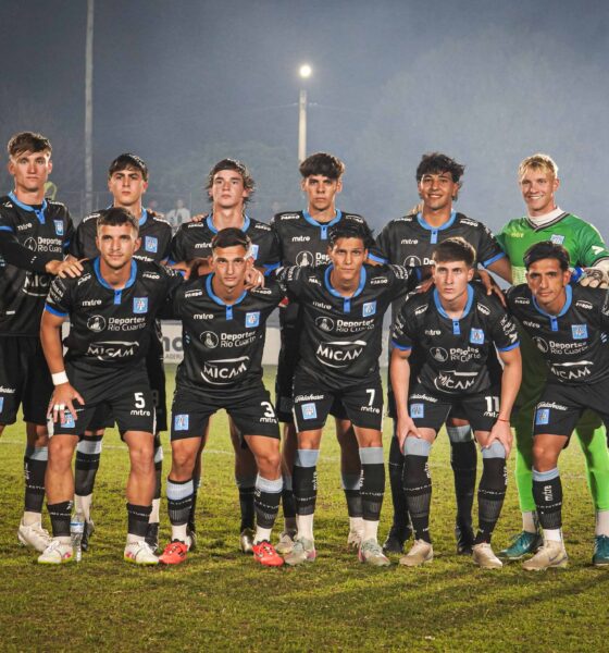 Tras el reciente ascenso a la Liga Profesional, Estudiantes pidió un año de licencia para competir en los torneos de Liga Regional de Río Cuarto tanto en Primera como en Reserva.