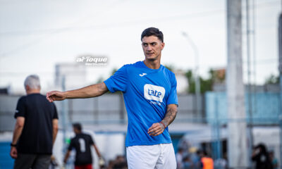 El defensor riocuartense fue parte del partido solidario que se disputó este domingo en el estadio de Estudiantes y brindó algunas declaraciones de lo que fue su 2025 entre el fútbol sudafricano y el uruguayo. Suena para reforzar al “celeste” en Liga Profesional.