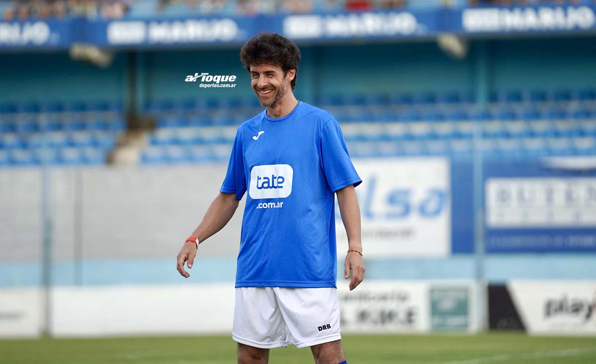 El golazo de Pablo Aimar en un partido a beneficio.