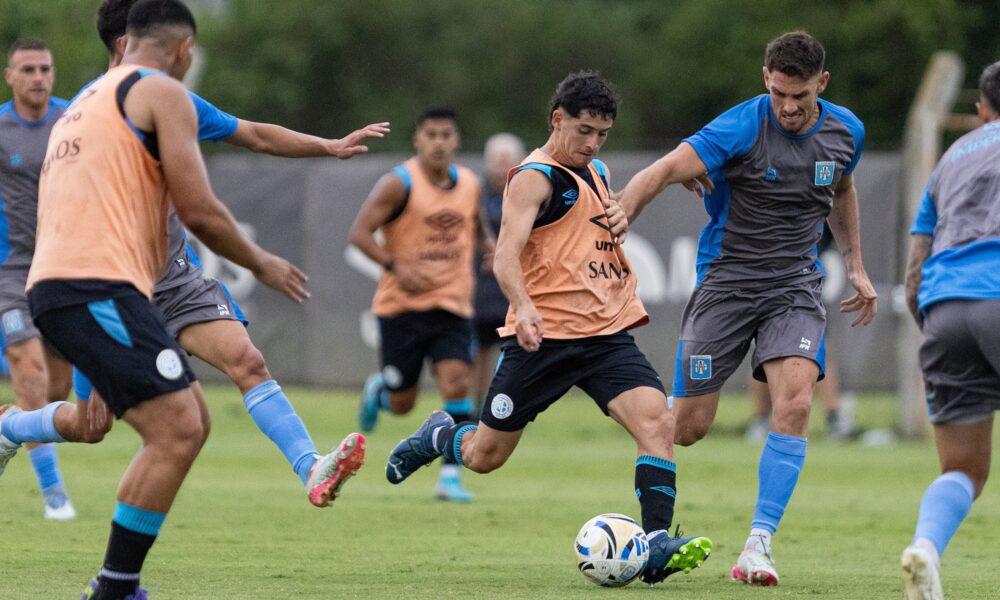 Primeros minutos de fútbol para Estudiantes.