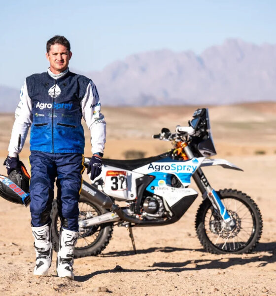 El riocuartense Leonardo Cola también es parte de las motos haciéndolo acompañado de una causa solidaria. En el prólogo finalizó en el puesto 52 a 3m16 de la punta de la categoría.