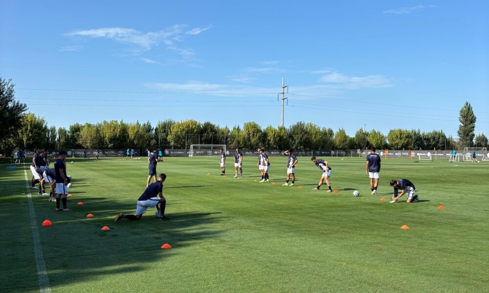 Atenas derrotó a Belgrano de Córdoba en un nuevo amistoso de pretemporada.