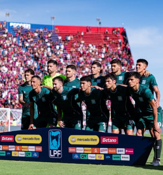 Formacion inicial de Estudiantes en cancha de San Lorenzo.