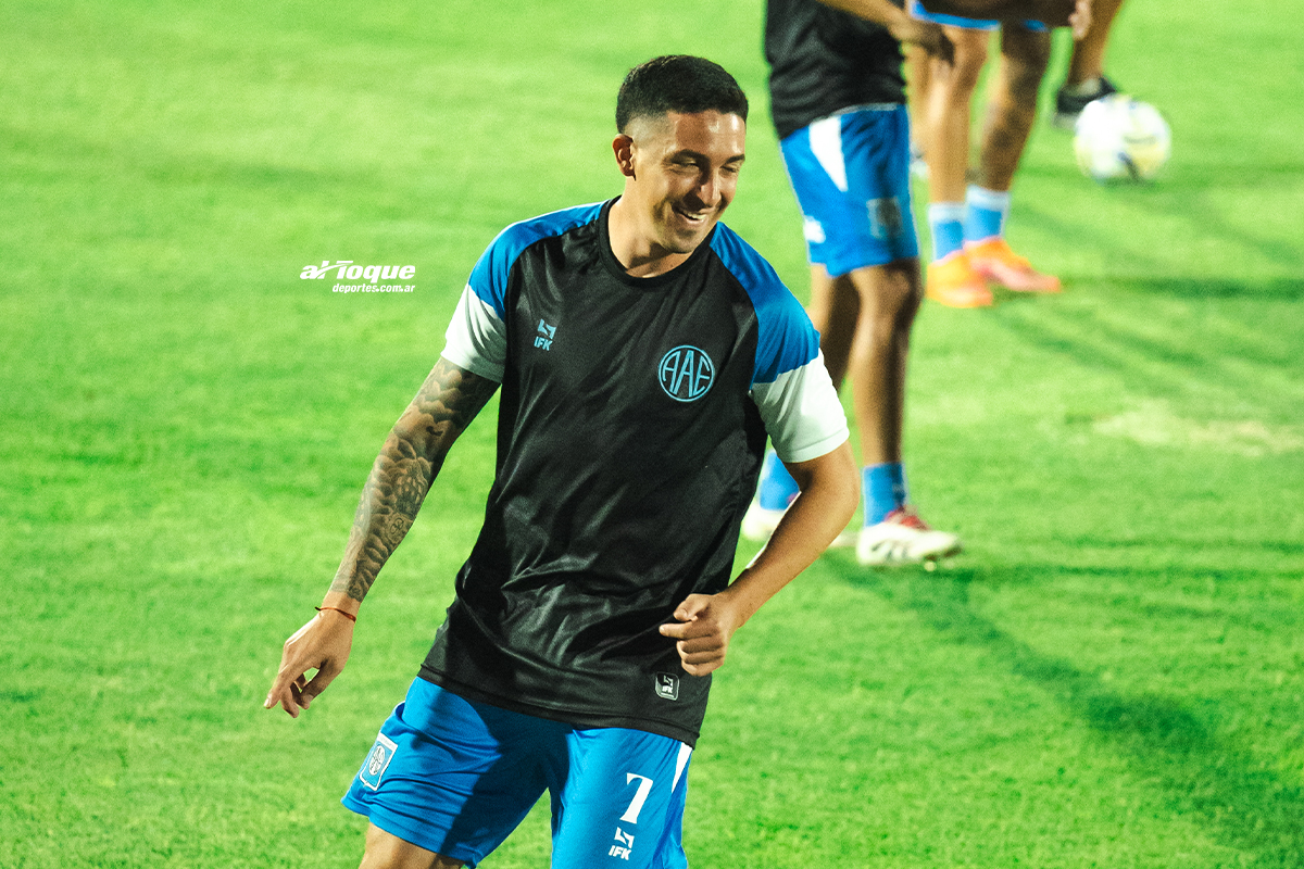 Lucas González sufrió la ruptura de ligamentos de su rodilla izquierda y será baja por un tiempo prolongado. Es la segunda de lesión de este tipo que sufre el plantel, la anterior fue del lateral Matías Ruíz Díaz.