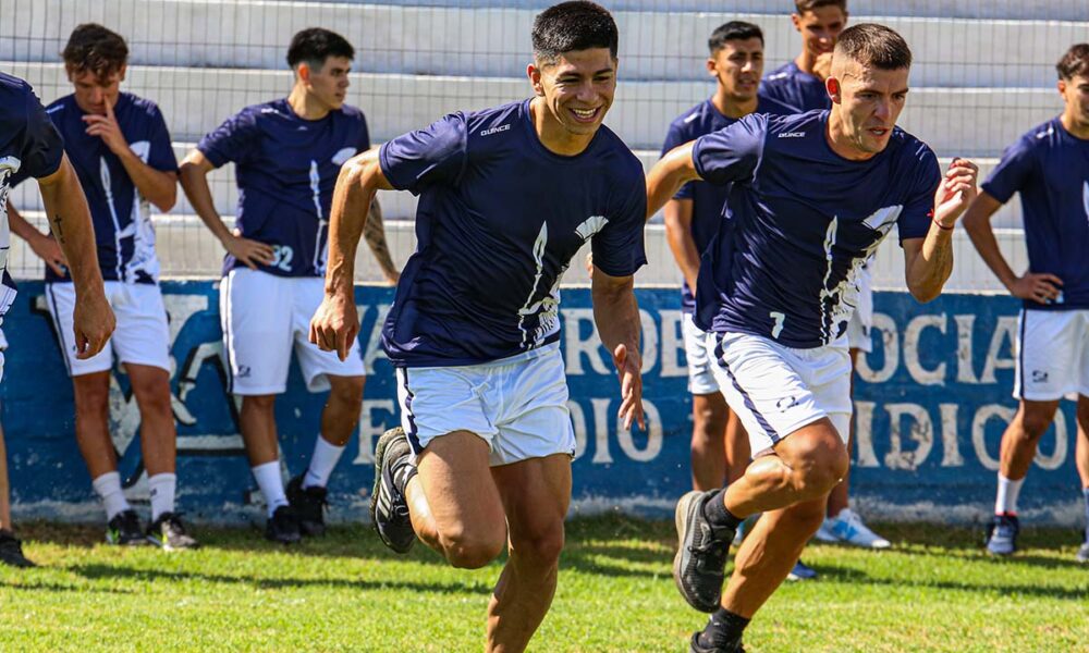 Oballes regresó a Atenas en busca de confianza y un sueño grande.