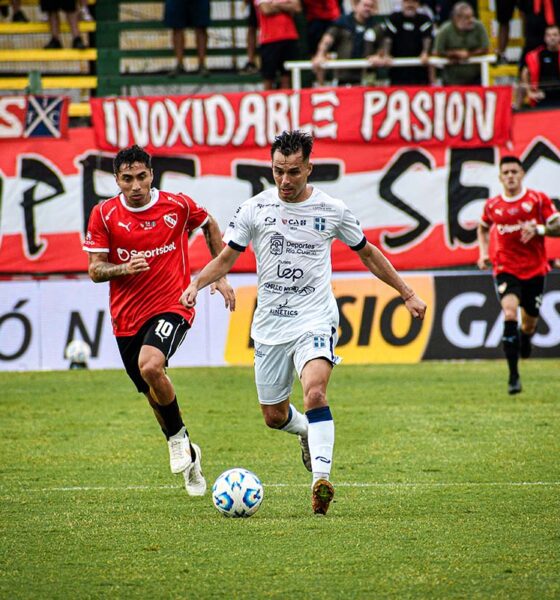 Atenas no pudo ante la jerarquía de Independiente.