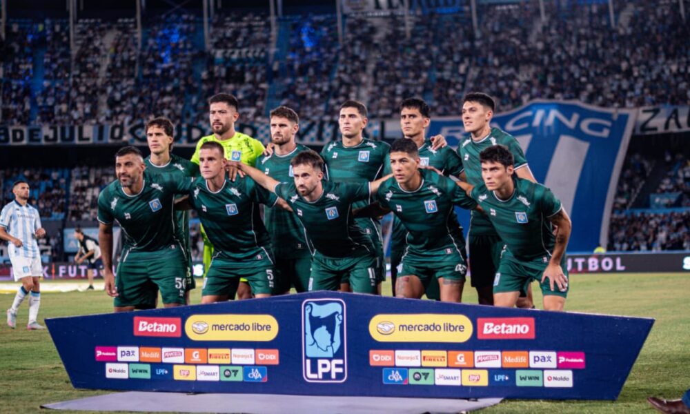 Estudiantes perdió 2-0 con Racing en el marco de la fecha 11 de Liga Profesional. Adrián "Maravilla" Martínez anotó los dos goles en el segundo tiempo. El "león" suma 4 puntos en 10 partidos y se le viene River.