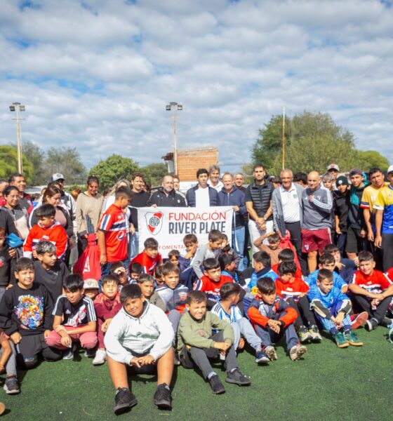 Fundación River Plate entregó materiales deportivos a clubes barriales de Río Cuarto.