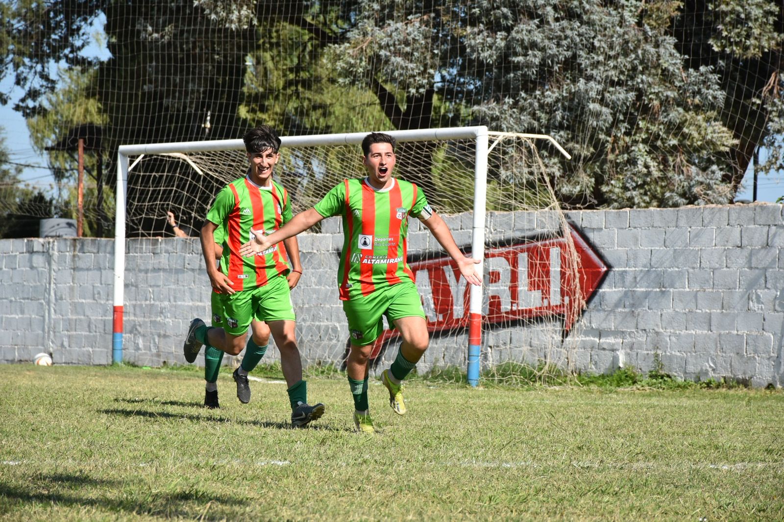 Juventud Unida se trae un triunfazo de Achiras.