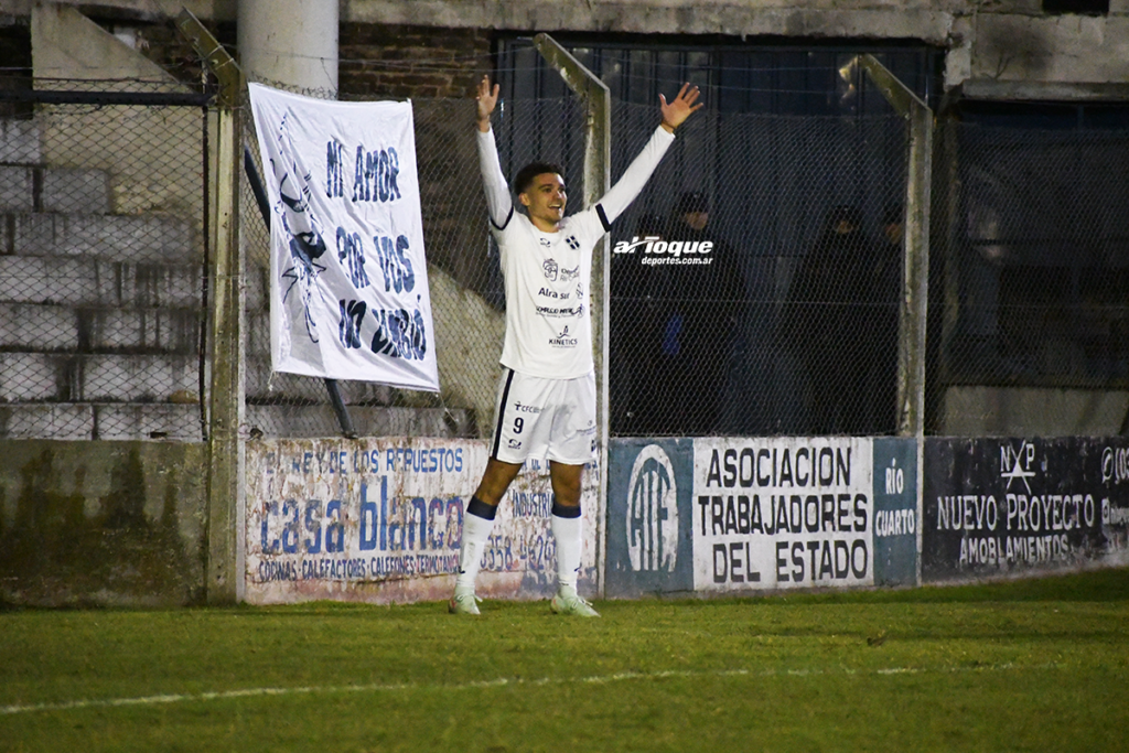 Atenas gana y sube. Este domingo superó 3-1 a Deportivo Rincón en condición de local en el juego enmarcado en la fecha 6 de la Zona C del Torneo Federal A.