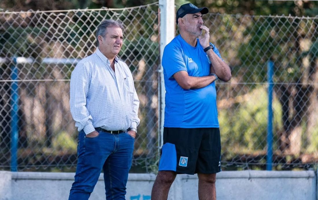 Dagatti asumió errores en el armado del plantel.