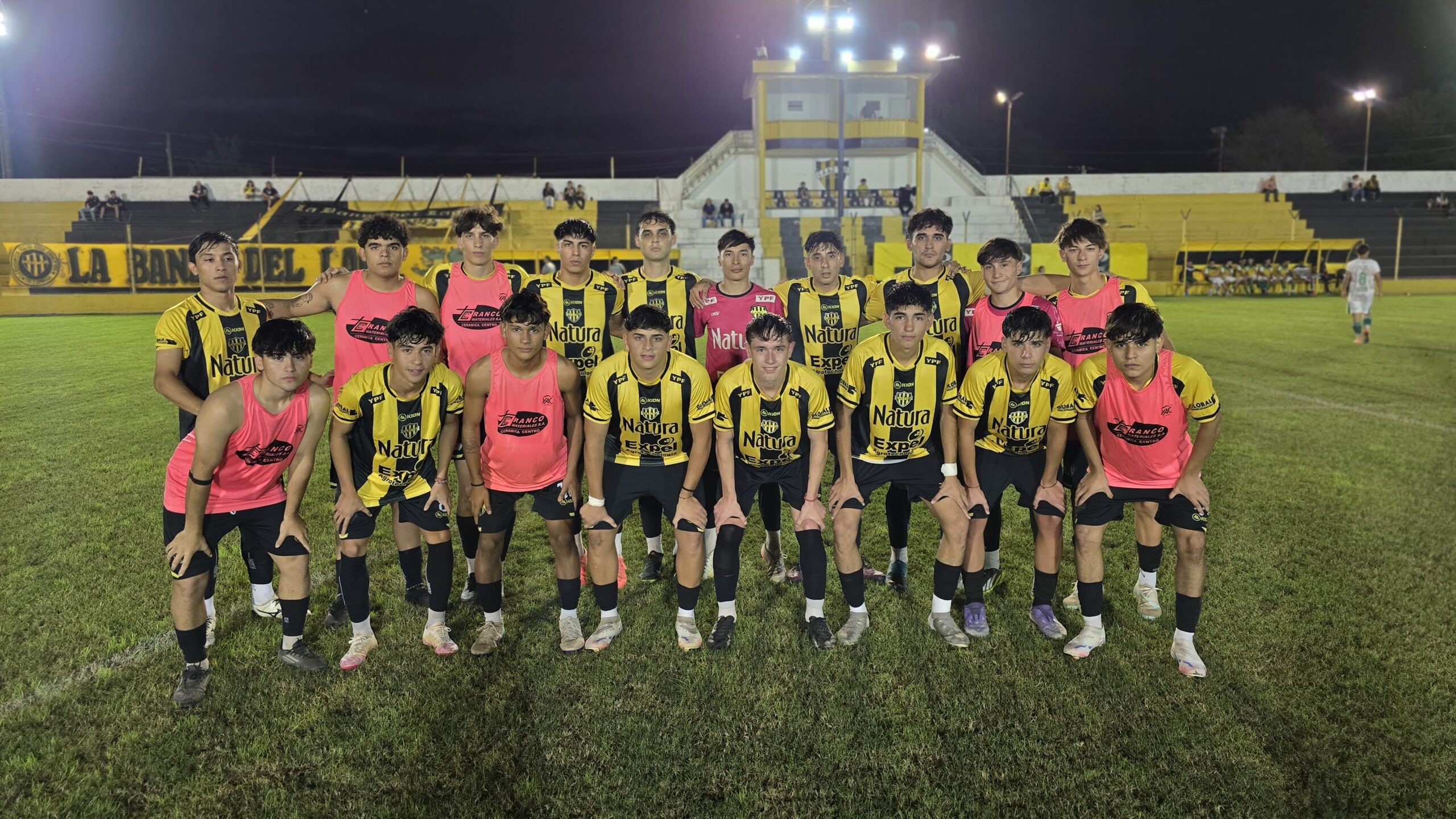 Acción Juvenil no afloja: empate ante Banda Norte y liderazgo en Reserva.