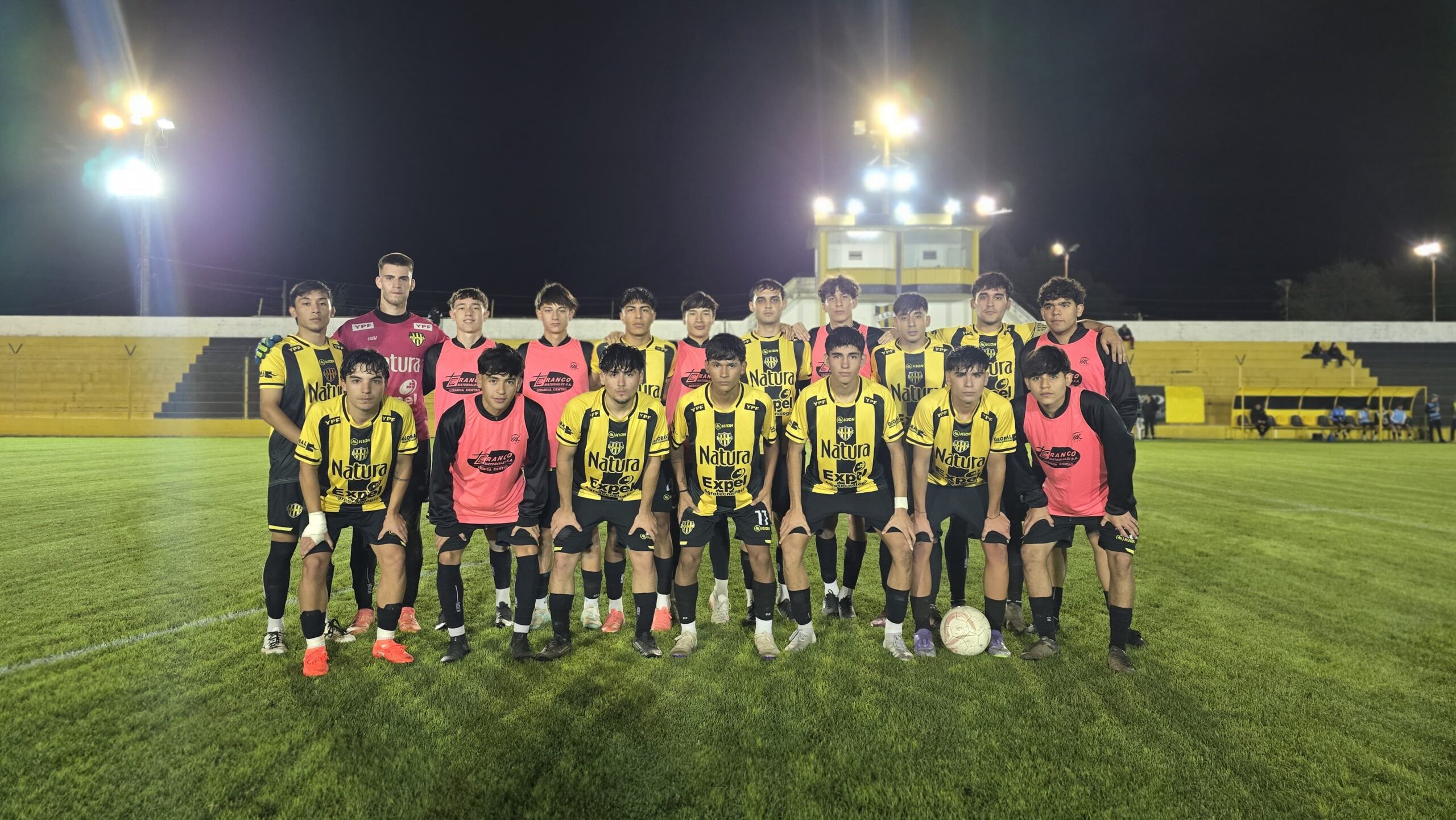 Acción Juvenil se corta arriba y queda como único invicto en Reserva.