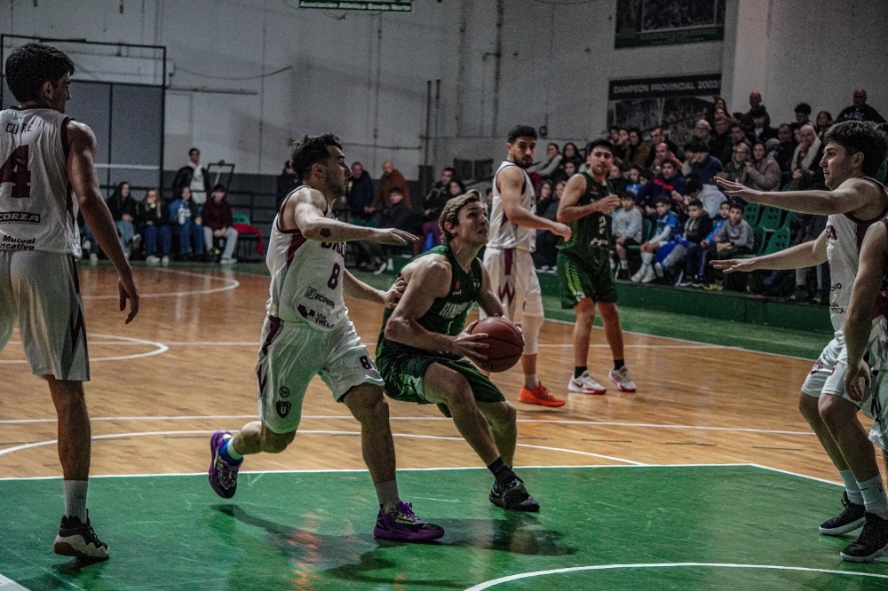 Banda Norte festejó ante Unión de Oncativo en el último juego de la regular.