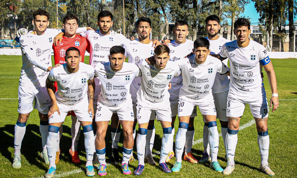 Atenas derrotó 1-0 a Juventud Unida en San Luis y terminó puntero la primera ronda de la Zona C del Torneo Federal A. Facundo Quiroga, con un gran remate, anotó el único gol del partido válido a la novena jornada.