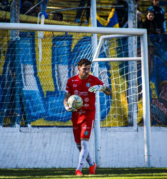 El arquero Franco Pérez analizó el triunfo 1-0 de Atenas ante Juventud Unida en San Luis y destacó la solidez del equipo.