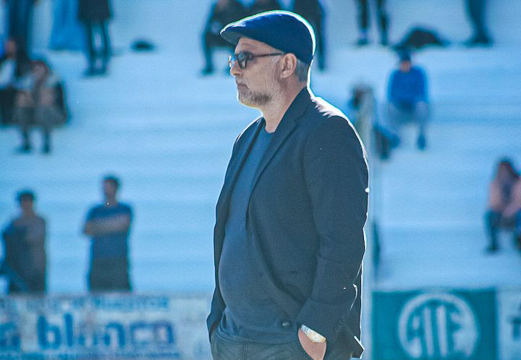 Atenas volvió al triunfo, es puntero y Leva destacó: “Había que reaccionar”.