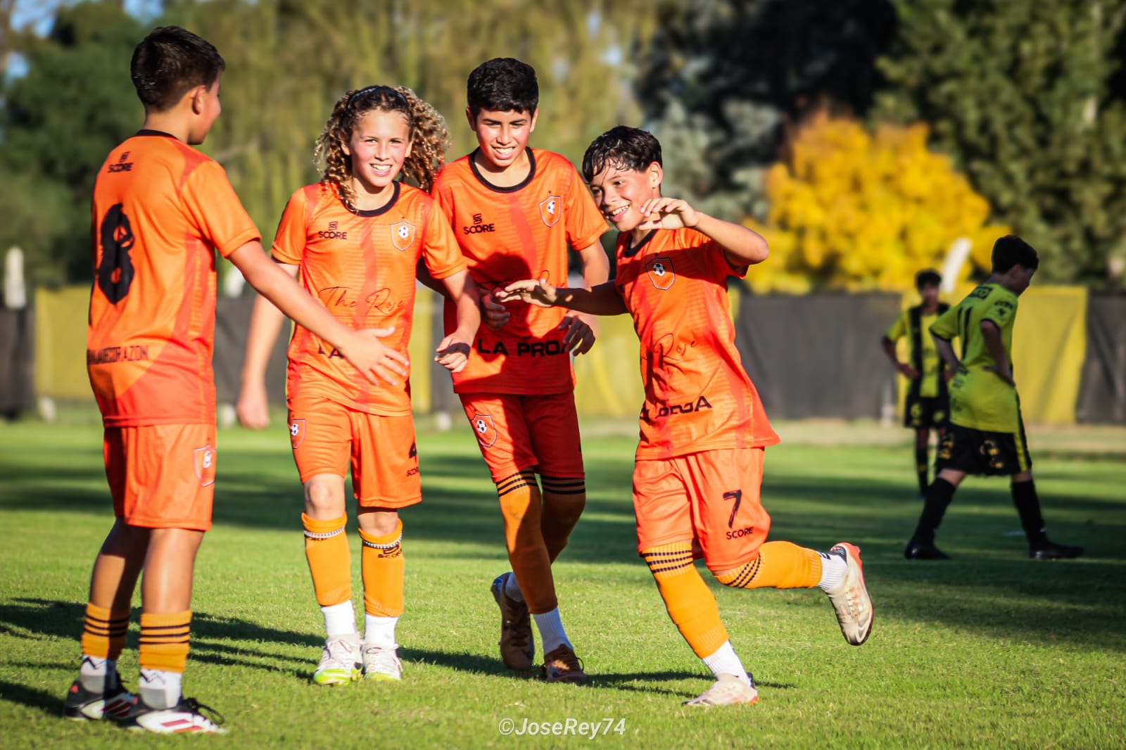 Regional Juvenil: Renato salió fortalecido del duelo regional y Alberdi no pudo en Córdoba.