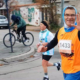 Entre la fe y el atletismo: el sacerdote que sigue corriendo desafíos.