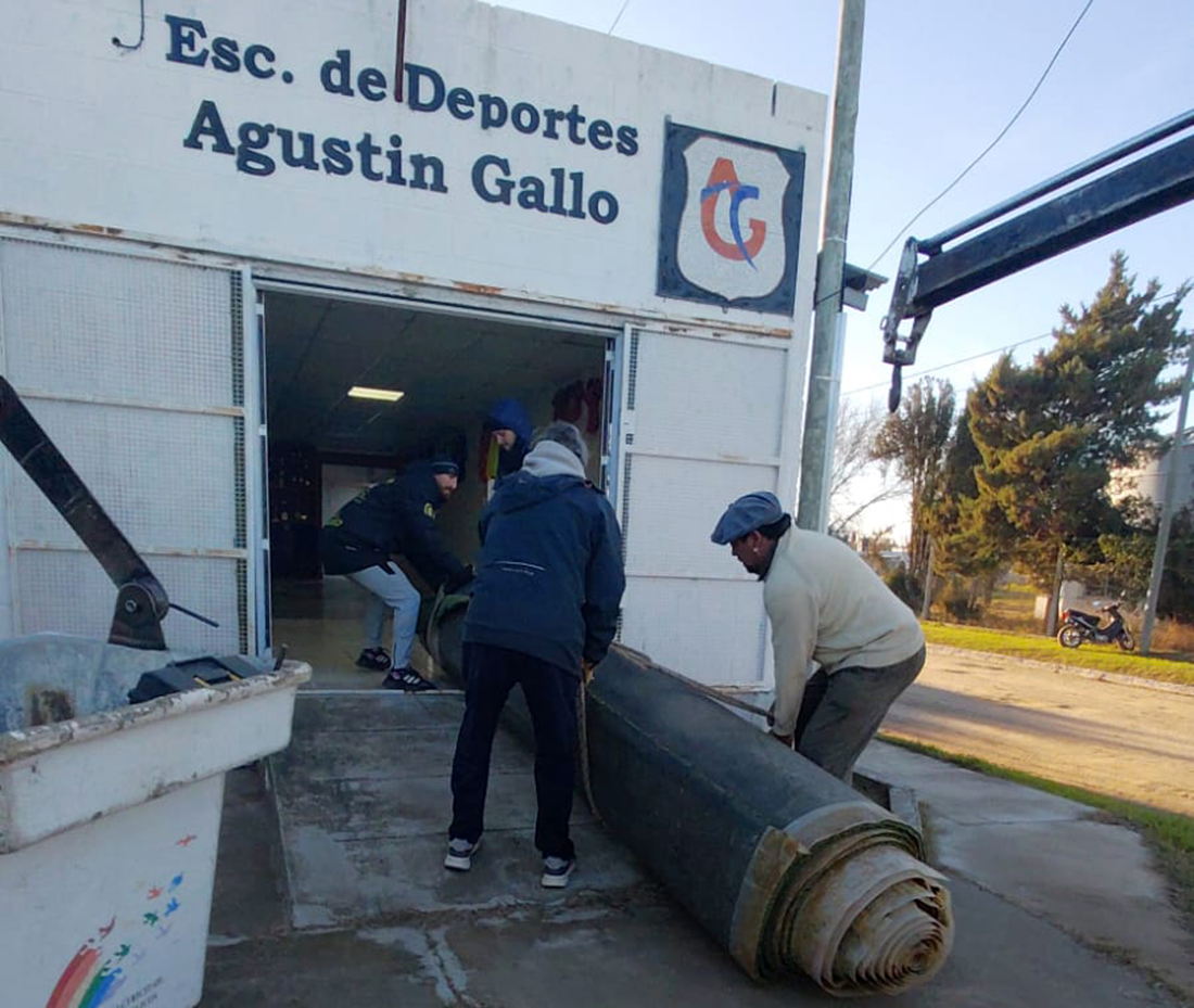 Agustín Gallo acelera su sueño: en apenas 12 días duplicó las parcelas vendidas para su cancha sintética.