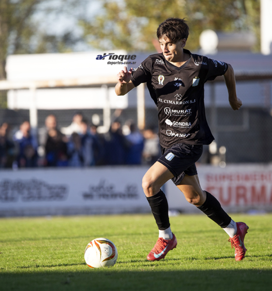 El delantero de San Martín de Vicuña Mackenna atraviesa una temporada sobresaliente. Pérez convirtió 15 goles en el certamen y se consolidó como la principal referencia ofensiva del conjunto mackennense.