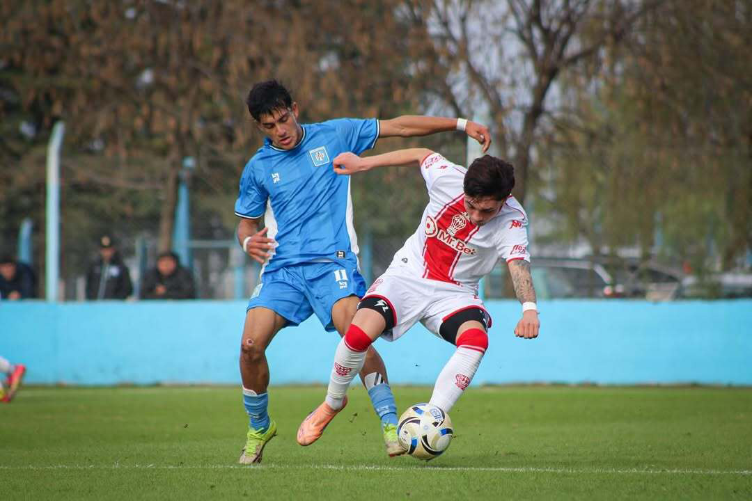 Estudiantes volvió al triunfo y cortó una larga sequía en el Torneo Proyección.