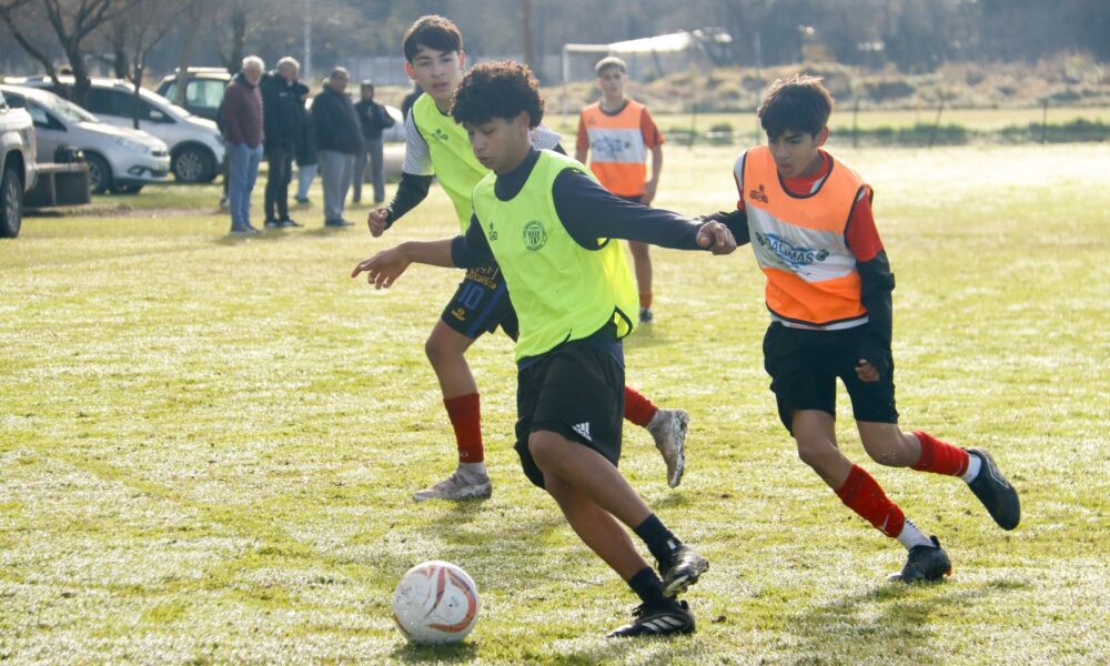 Las Selecciones Juveniles de la Liga Regional avanzaron con una nueva jornada de entrenamientos y observación.