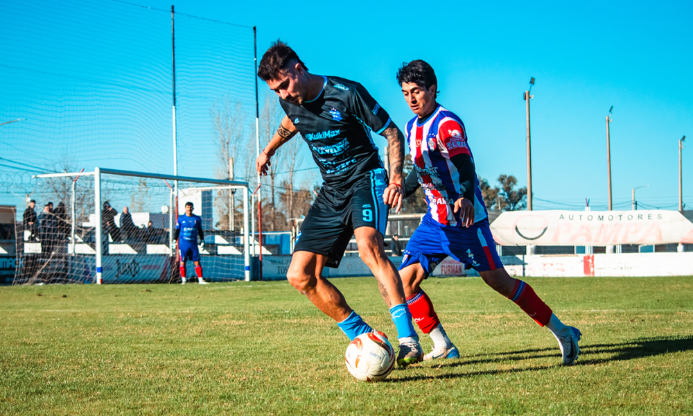 Galván: “Mi idea era dejar de jugar, pero Municipal me devolvió las ganas”.