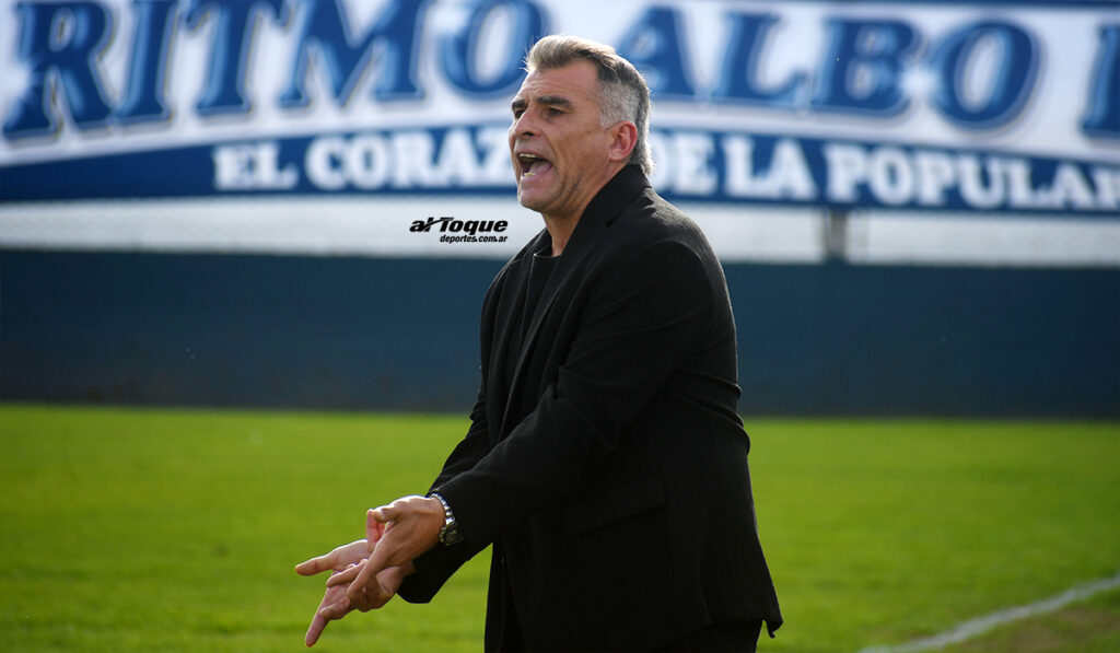 El “Albo” finalizó tercero en la Zona C y clasificó por cuarto año consecutivo a la Fase Campeonato del Torneo Federal A. Además, aseguró su permanencia en la categoría para 2027. Tras el objetivo cumplido, Gastón Leva destacó el crecimiento institucional y el esfuerzo realizado para competir entre los mejores.