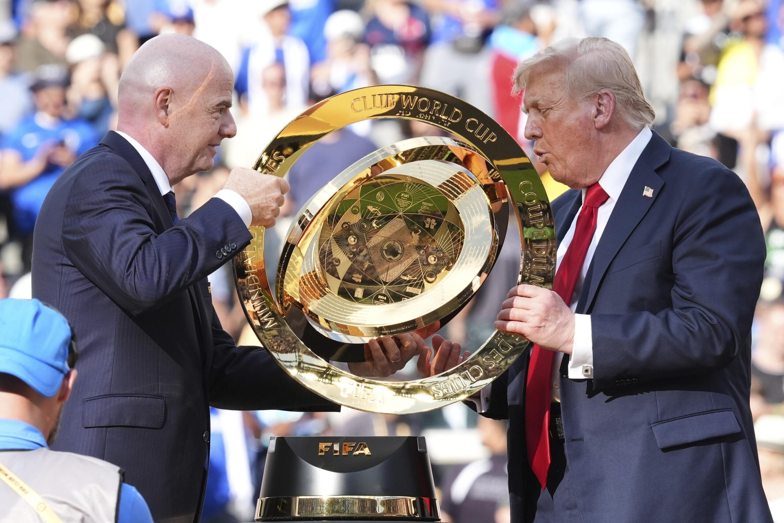 Bayer y Monsanto zafaron en el reino del mundial.