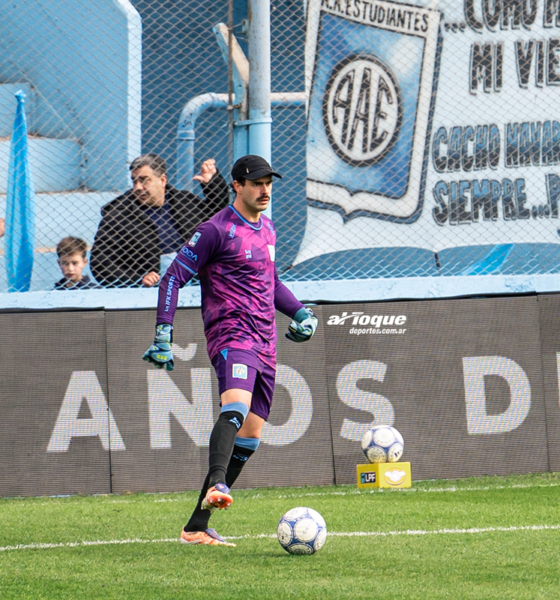 Bruera: “Queremos que los hinchas se sientan identificados con este plantel”.