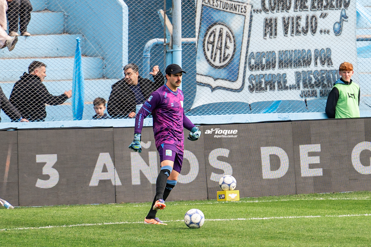 Bruera: “Queremos que los hinchas se sientan identificados con este plantel”.