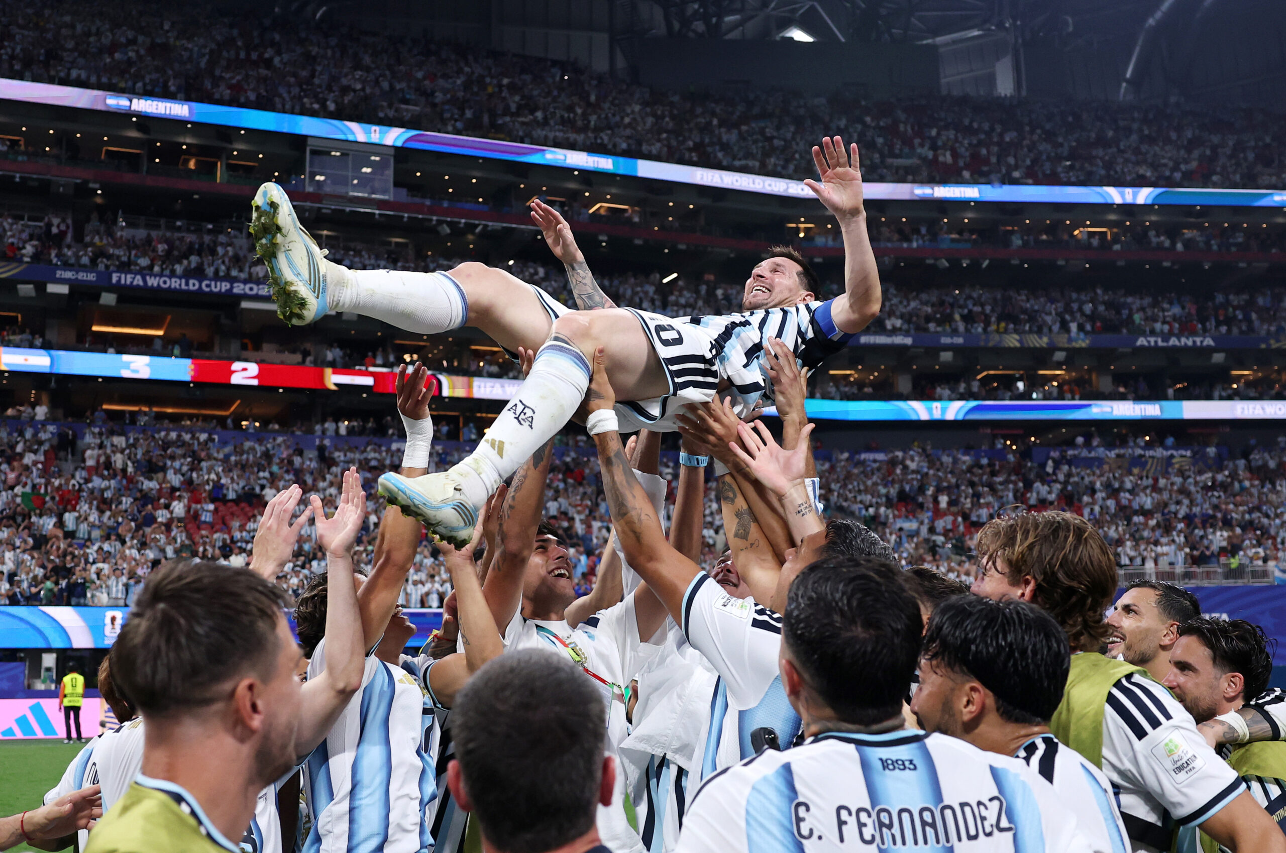 Argentina ganó como los grandes campeones: cayó, resistió y volvió a levantarse.