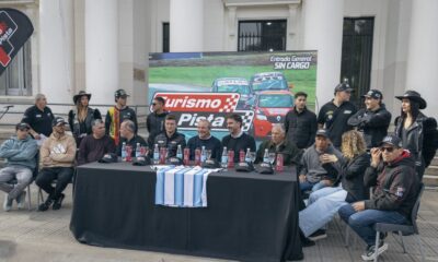 Se lanzó la sexta fecha del Turismo Pista con una caravana por el centro de la ciudad.