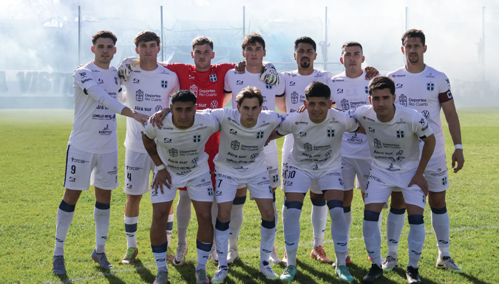 Atenas venció a Olimpo y se metió de lleno en la pelea.