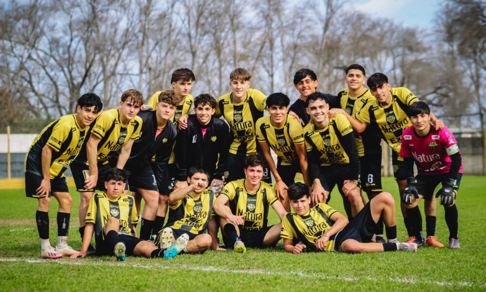 Acción Juvenil volvió a ganar y estiró su ventaja en la cima.