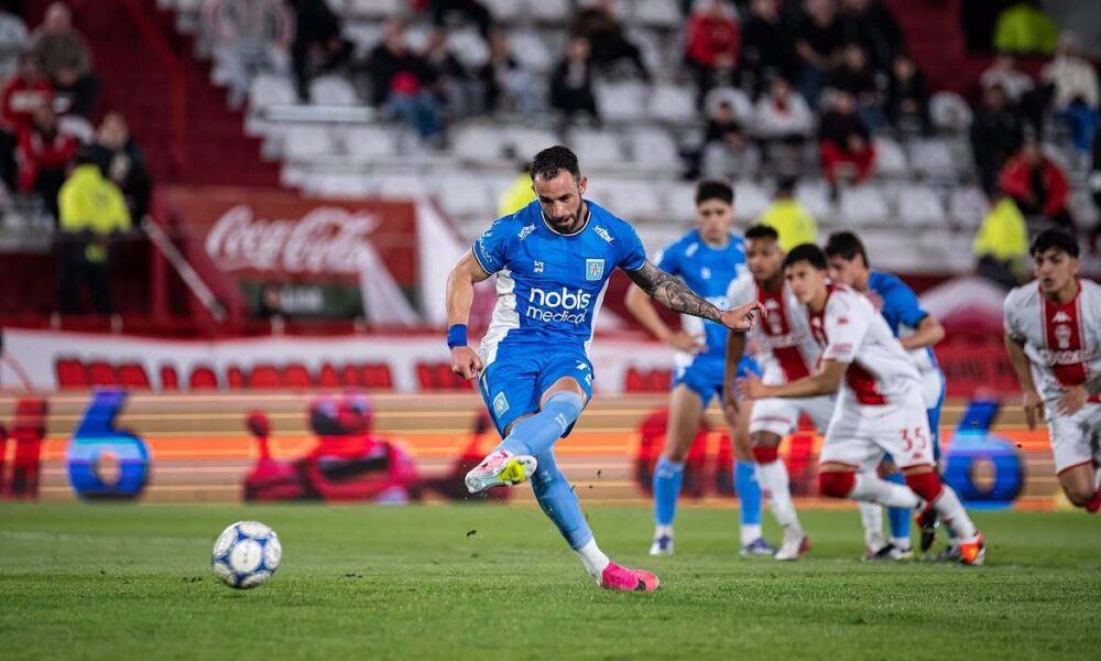 Estudiantes empató 1 a 1 ante Huracán en el Estadio Tomás Adolfo Ducó, por la séptima fecha del Torneo Clausura de la Liga Profesional, y sumó su primer punto en condición de visitante en lo que va del campeonato.