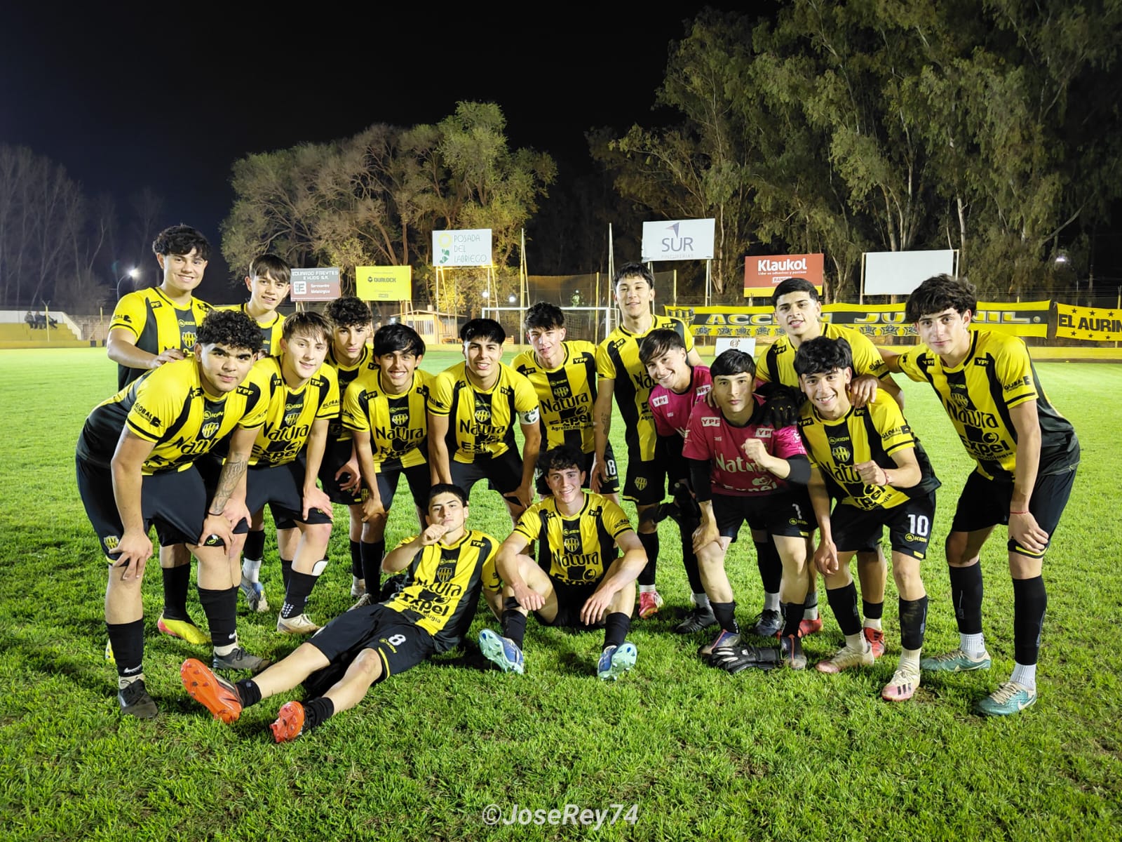 Acción Juvenil se escapa en la cima de la Tercera División A.