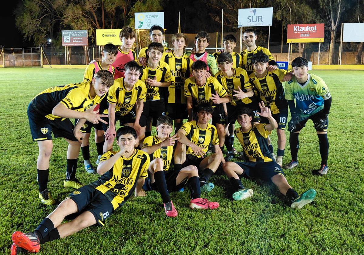 Reserva: Acción Juvenil se escapa en la cima y Municipal sigue al acecho.