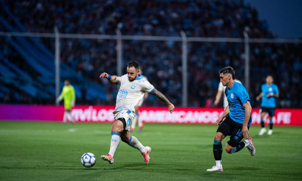 Estudiantes cayó agónicamente en cancha de Belgrano y se le esfuman las chances de permanencia en la Liga Profesional.