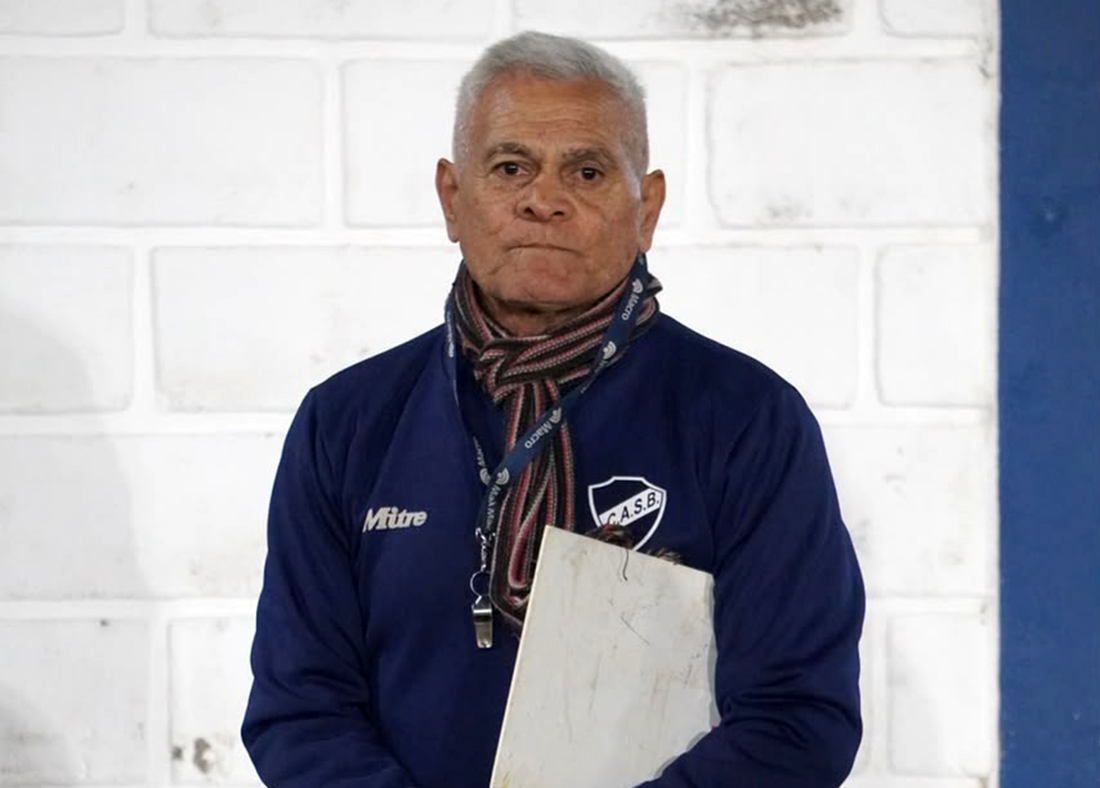 Carlos Rosané vuelve a dirigir y asume el desafío de levantar a Atlético San Basilio.