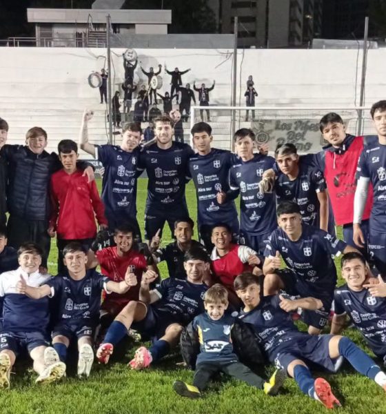Atenas debutó con el pie derecho este jueves en la Copa Córdoba y, en su estadio, avanzó a la tercera etapa tras vencer en la definición por tiros desde el punto penal a Sarmiento de Pueblo Italiano.