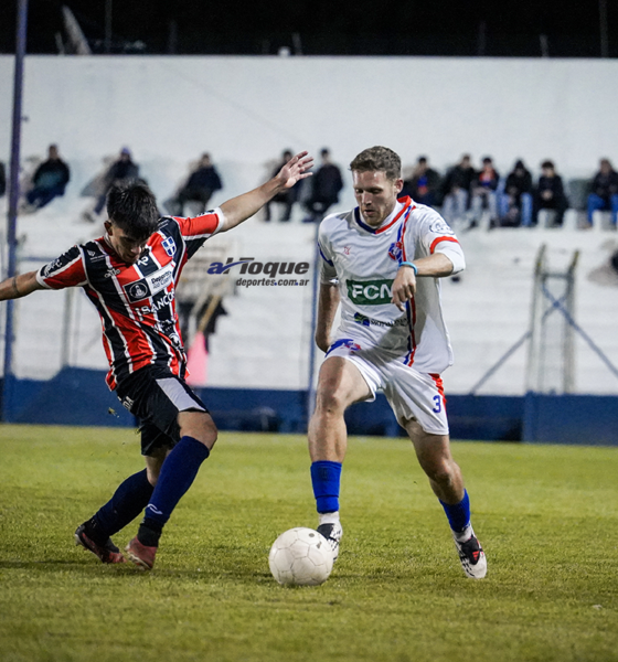 Toro goleó a Atenas y sacó ventaja en la cima del Clausura.