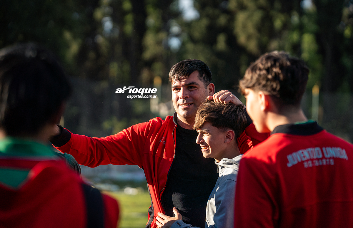 Federico Torres y el desahogo del ascenso: “Este equipo tiene un plus”.
